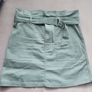 Volcom Frochickie belted mini skirt MEDIUM